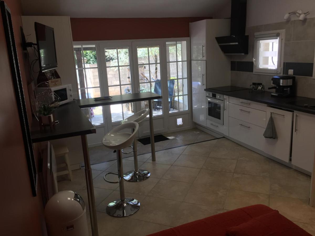 Dependance Individuelle Apartment Нан-ле-Пен Екстериор снимка