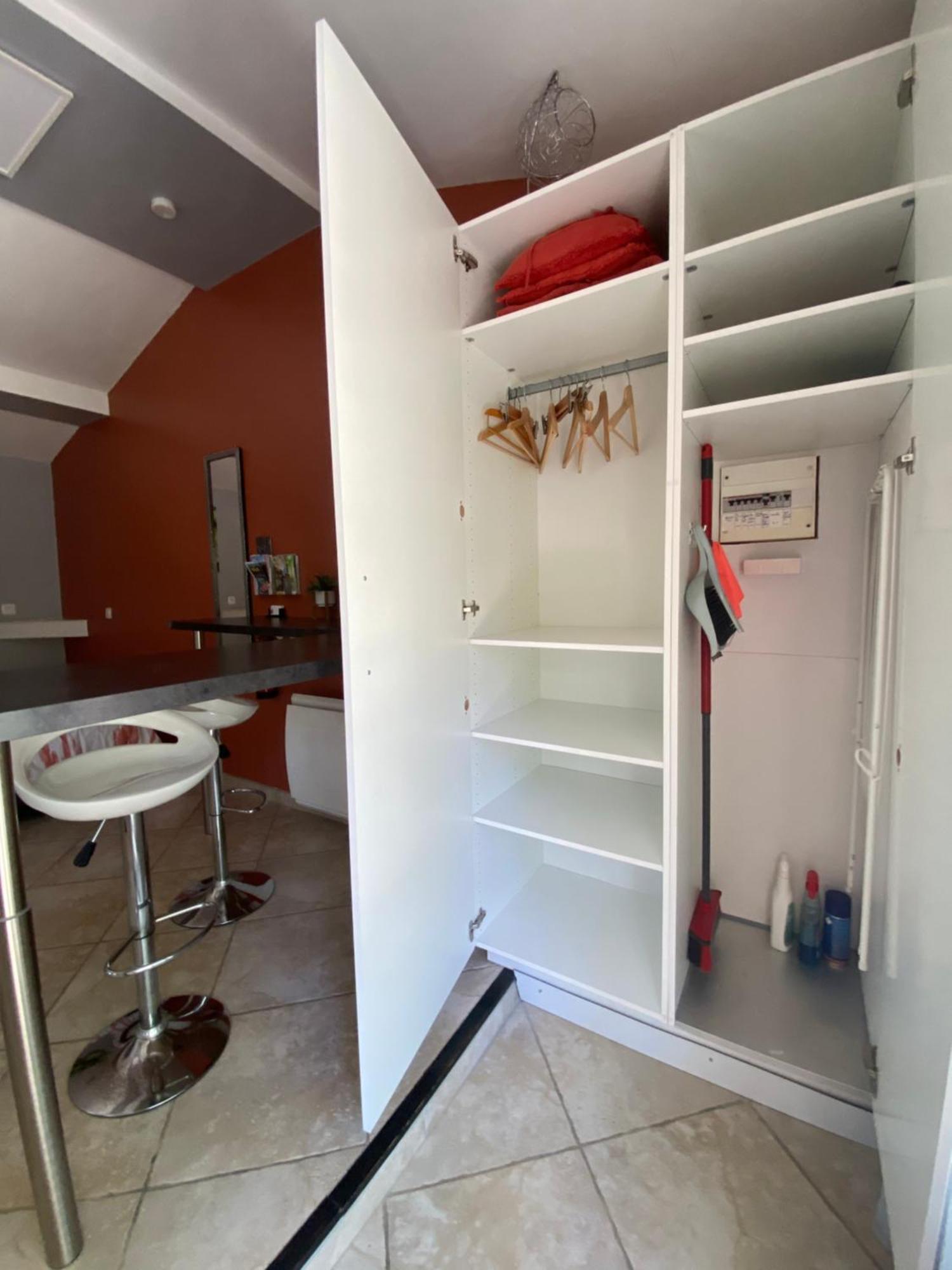 Dependance Individuelle Apartment Нан-ле-Пен Екстериор снимка