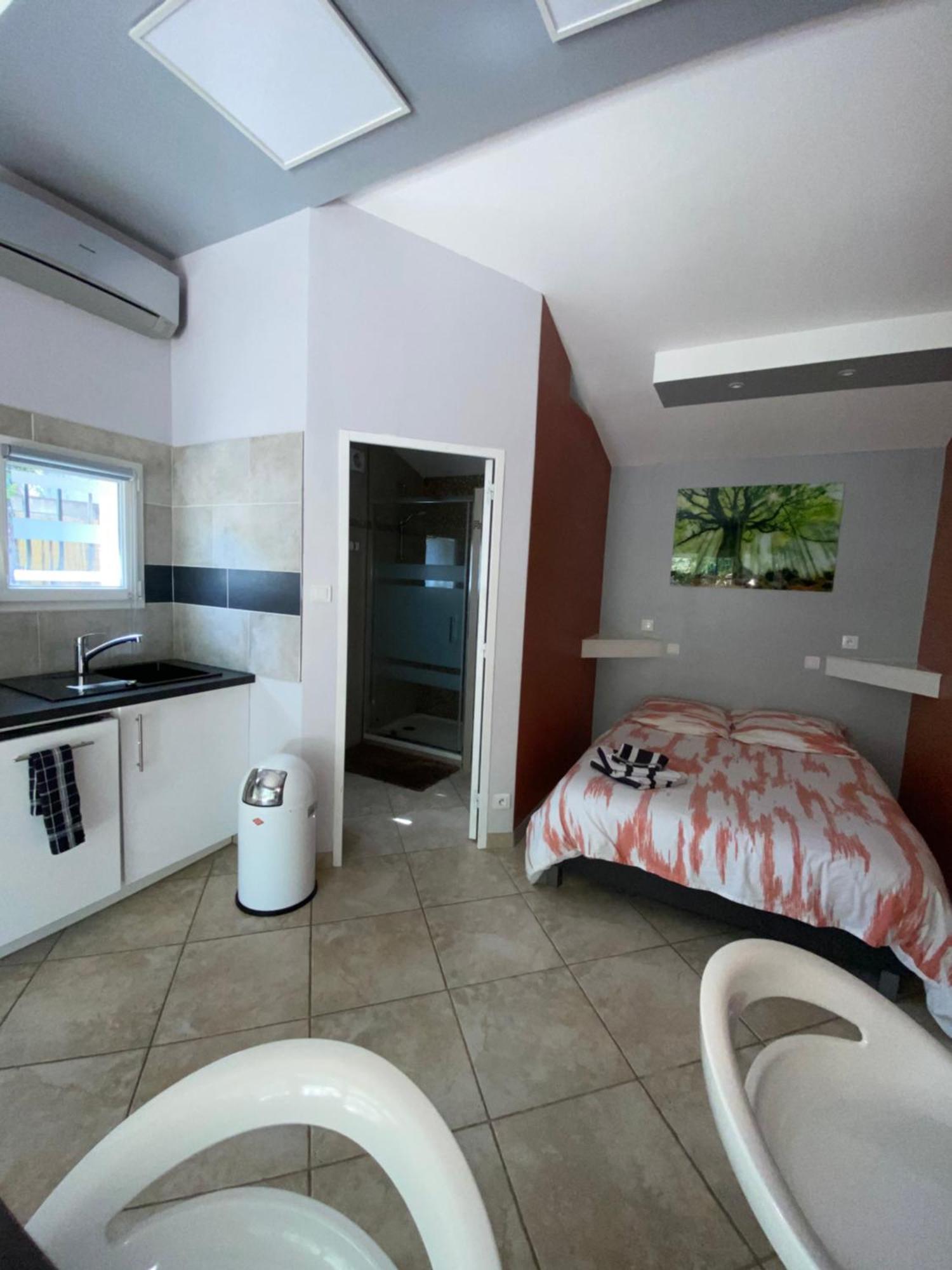 Dependance Individuelle Apartment Нан-ле-Пен Екстериор снимка